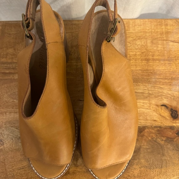 Madewell Heals - Picture 3 of 5